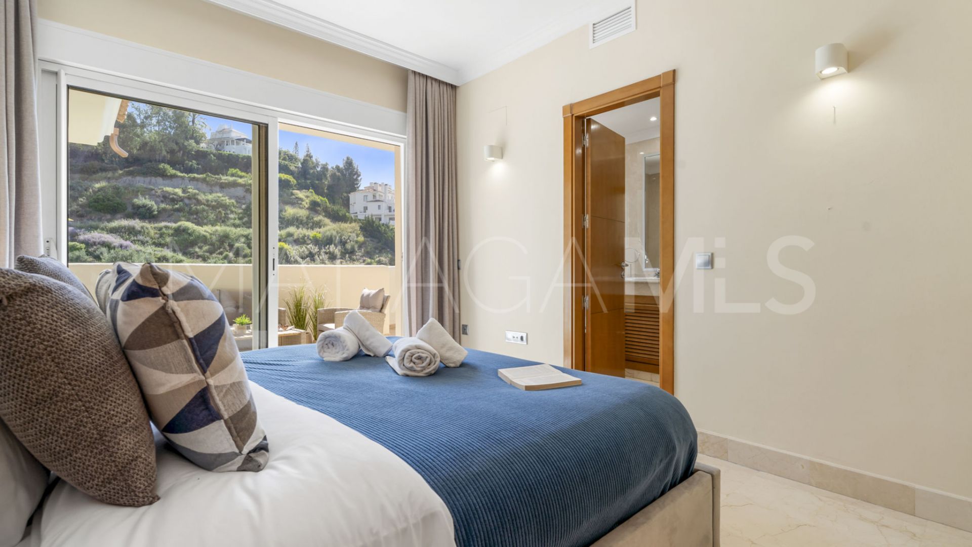 Lägenhet for sale in Nueva Andalucia