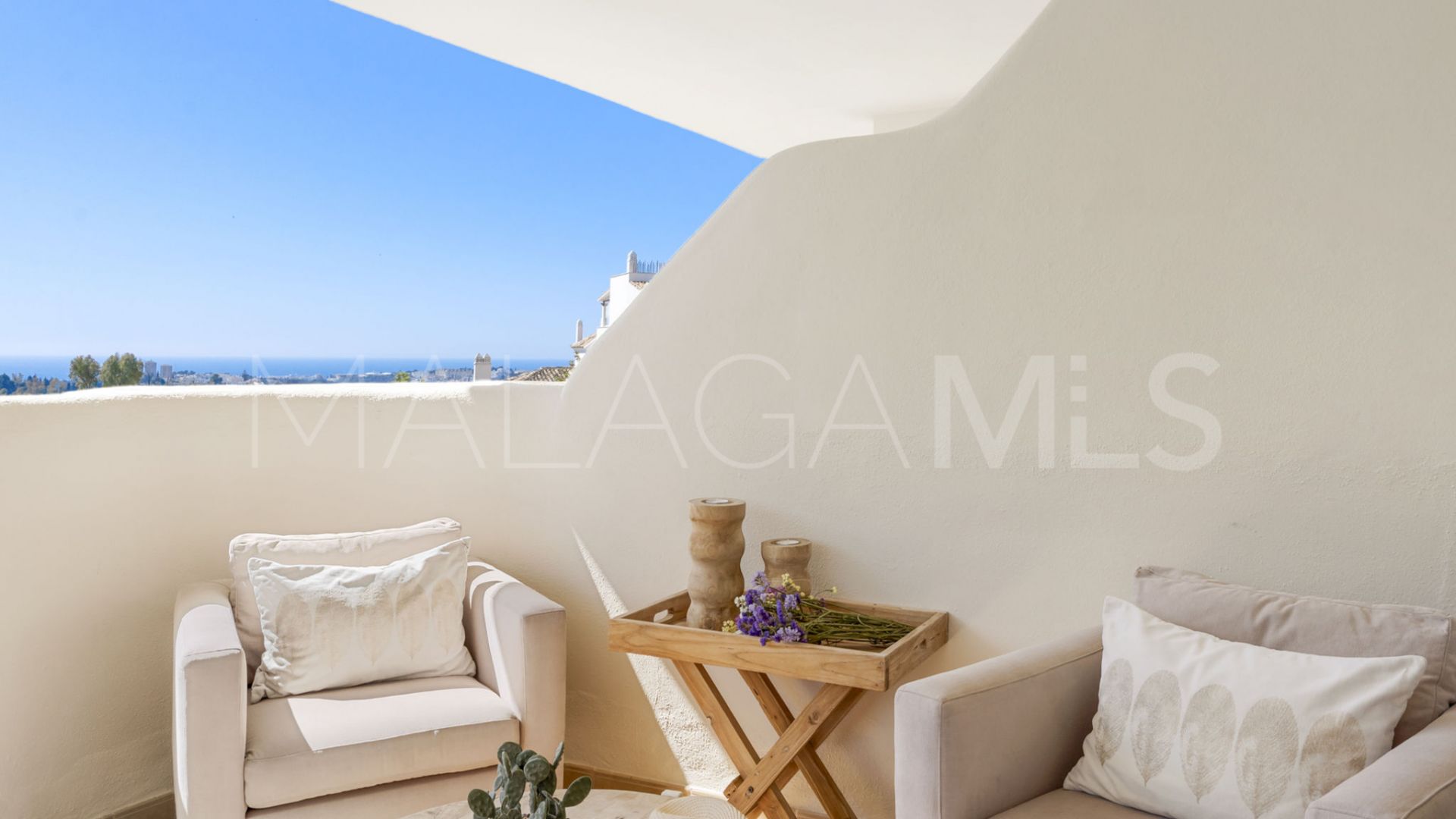 Lägenhet for sale in Nueva Andalucia