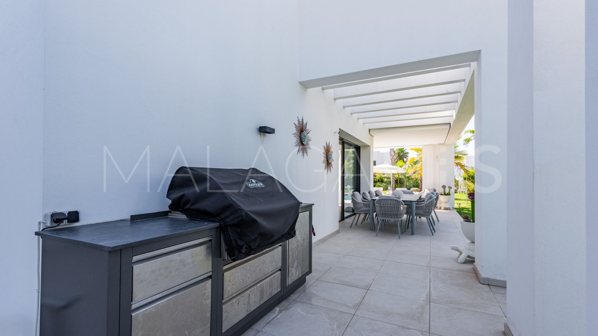 Villa for sale in Calanova Golf