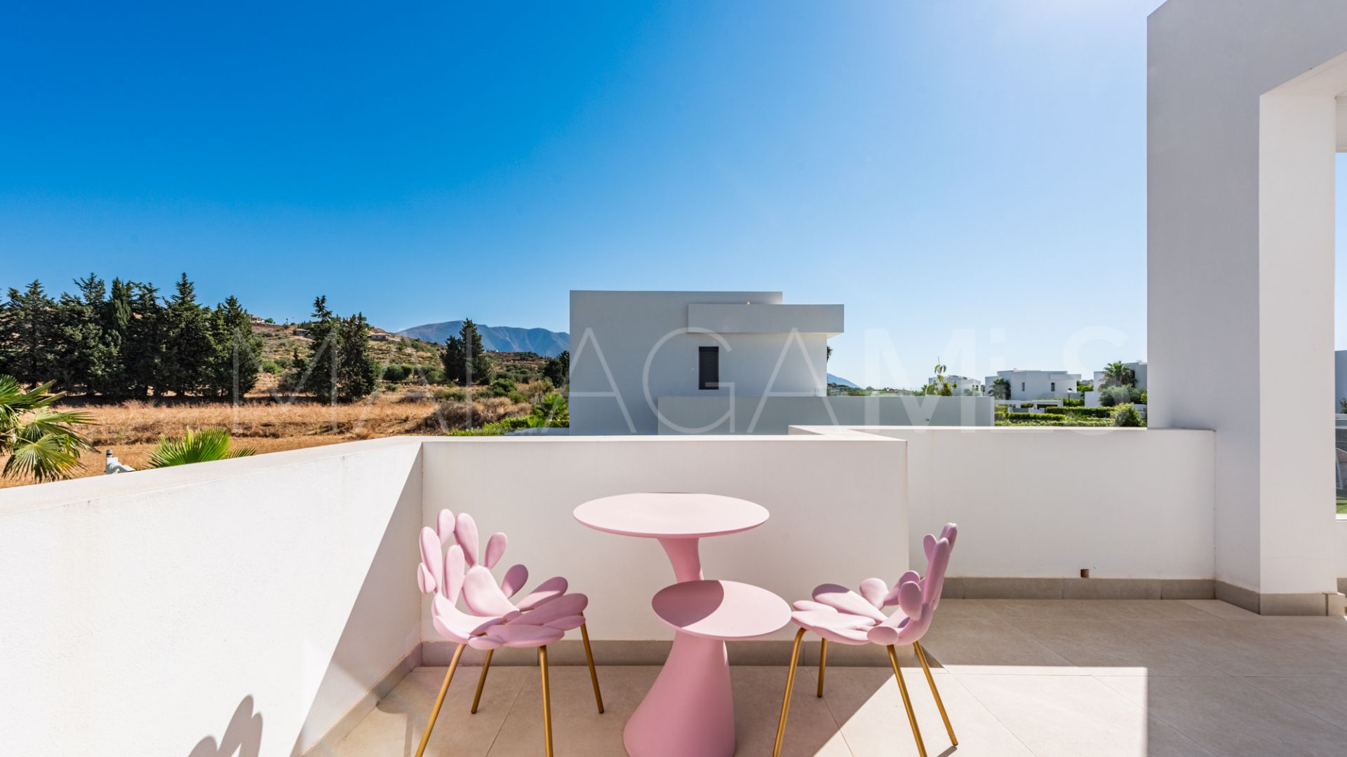 Villa for sale in Calanova Golf