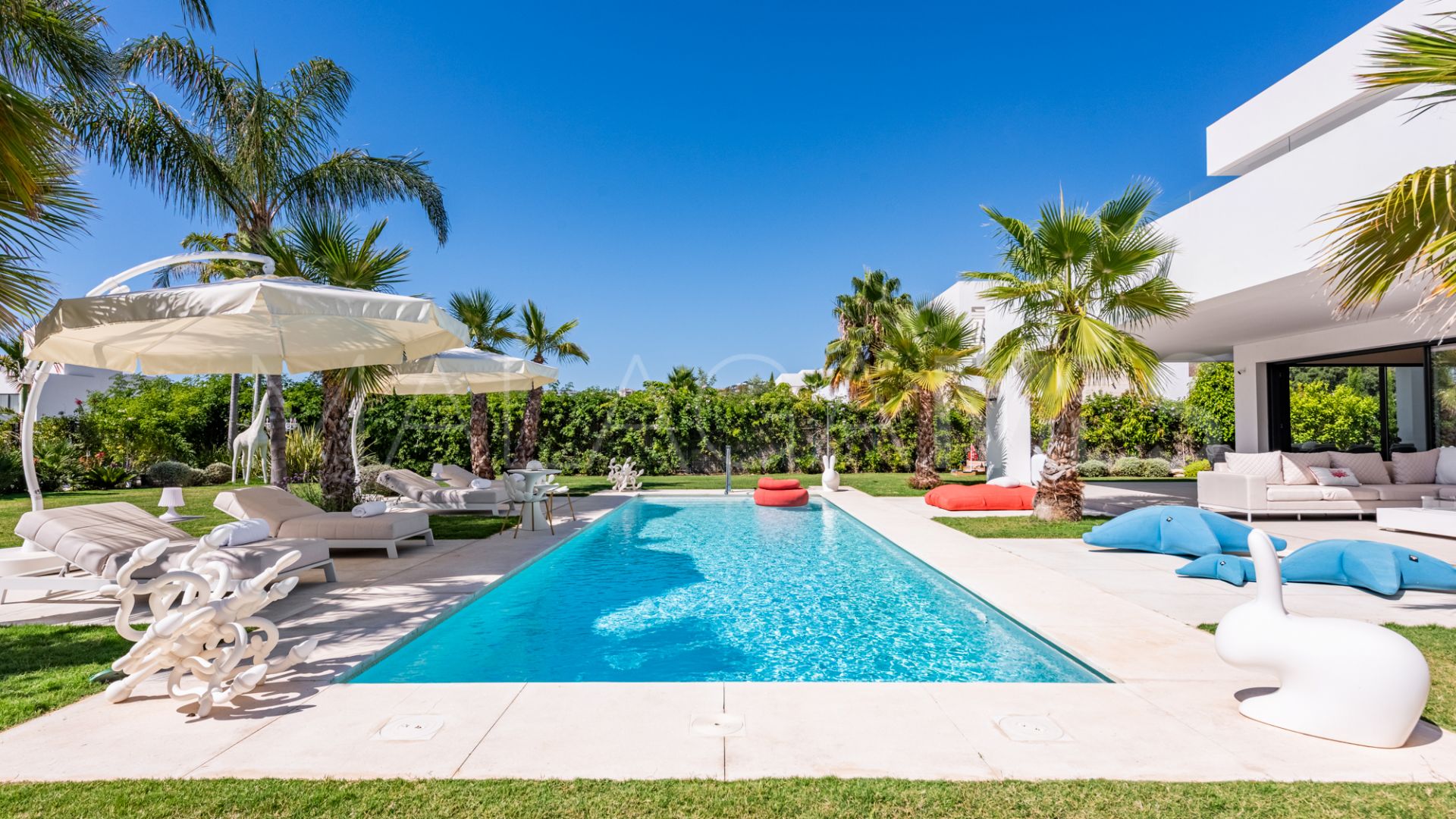 Villa for sale in Calanova Golf