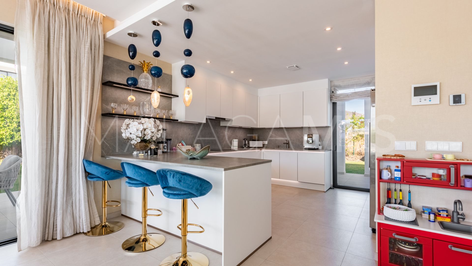 Villa for sale in Calanova Golf