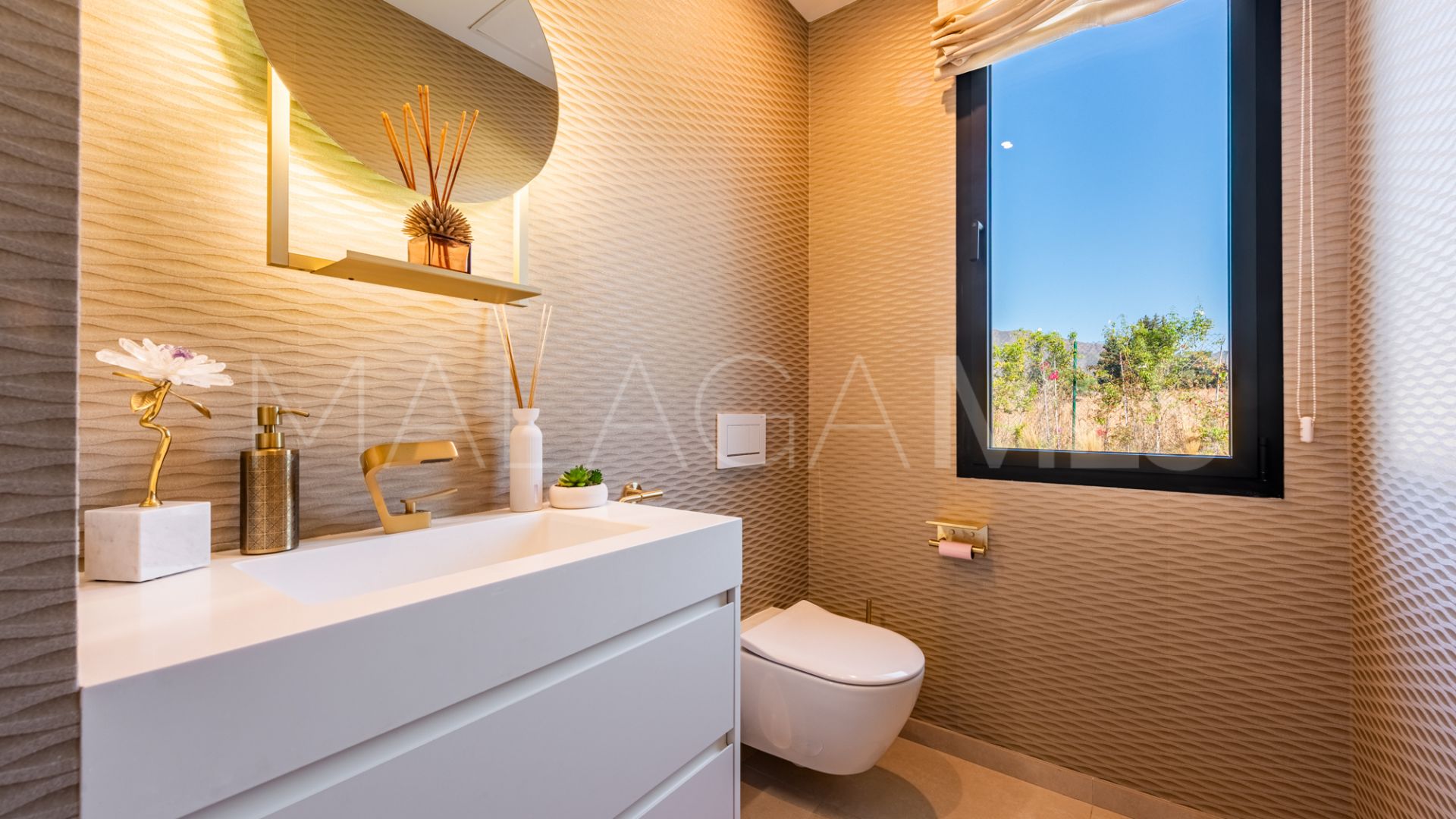 Villa for sale in Calanova Golf