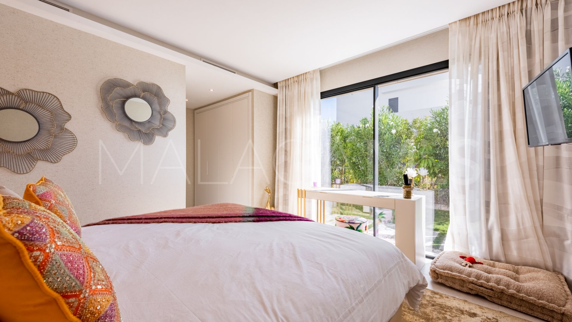 Villa for sale in Calanova Golf