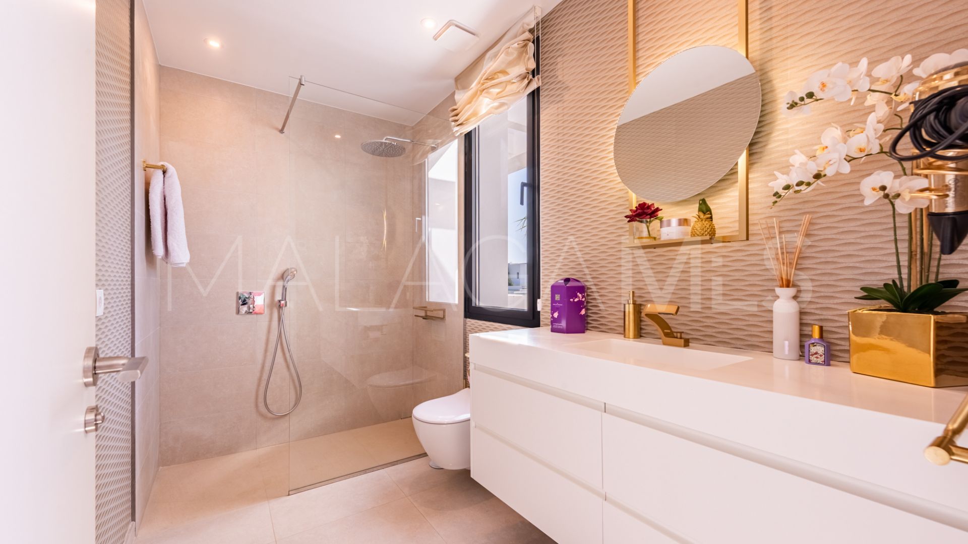 Villa for sale in Calanova Golf