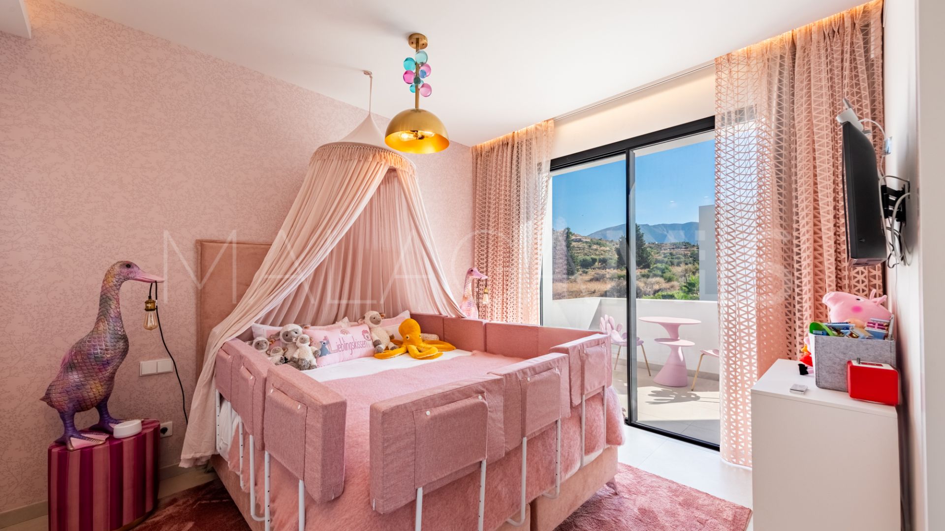 Villa for sale in Calanova Golf