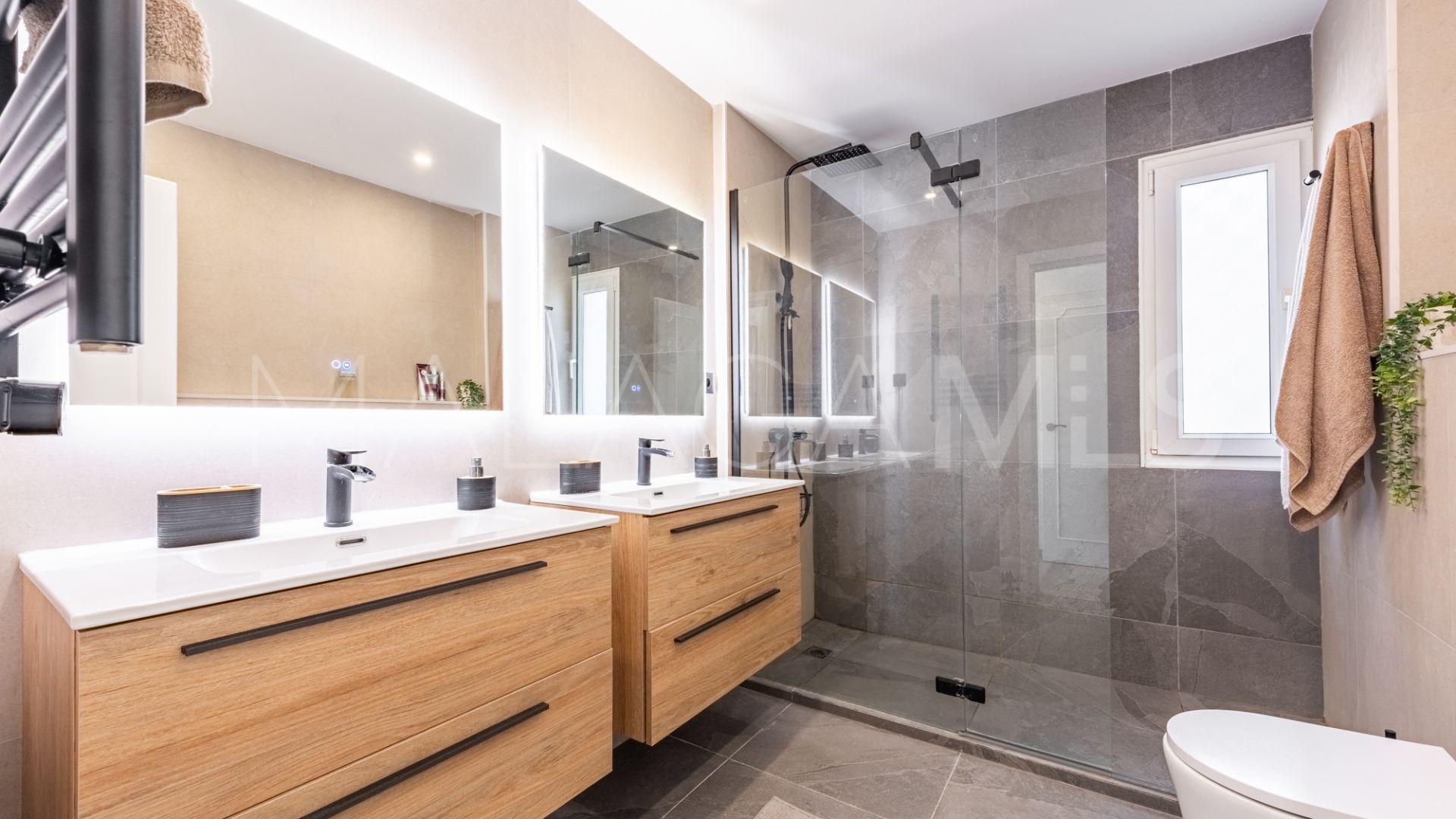 Ground floor duplex for sale in Nueva Andalucia