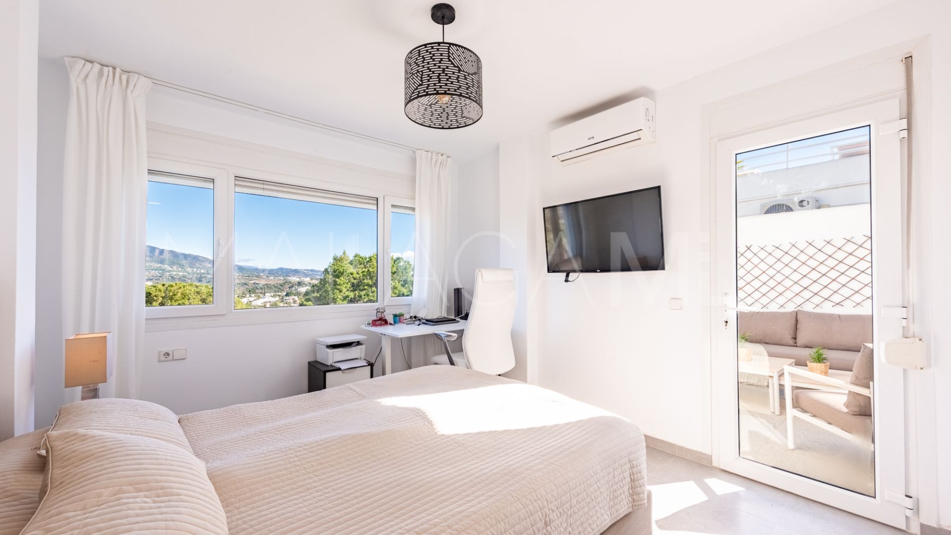 Ground floor duplex for sale in Nueva Andalucia