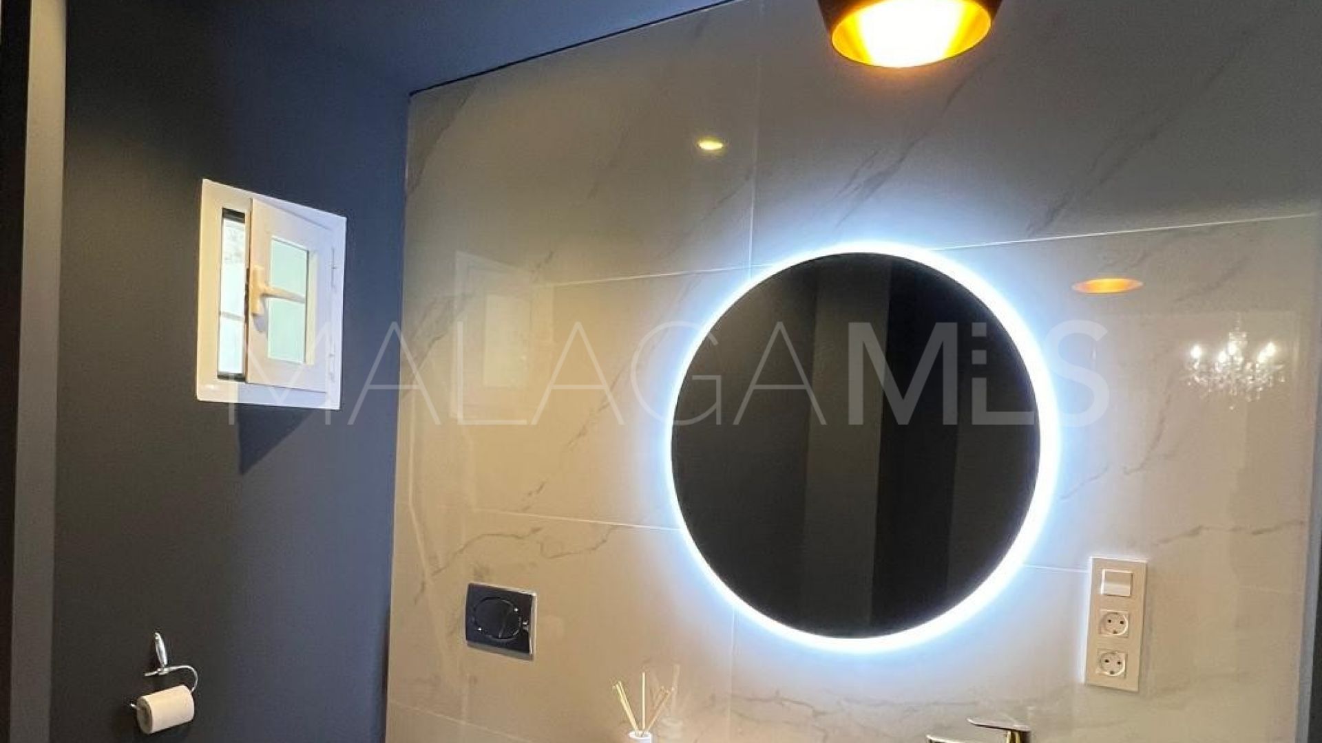 Villa for sale in Elviria Playa