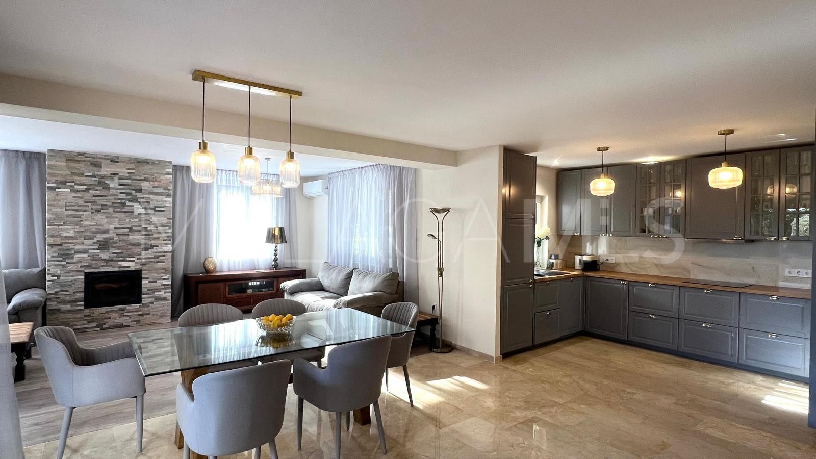 Villa for sale in Elviria Playa