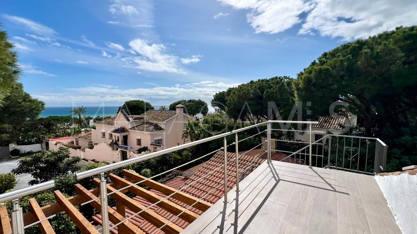 Villa for sale in Elviria Playa