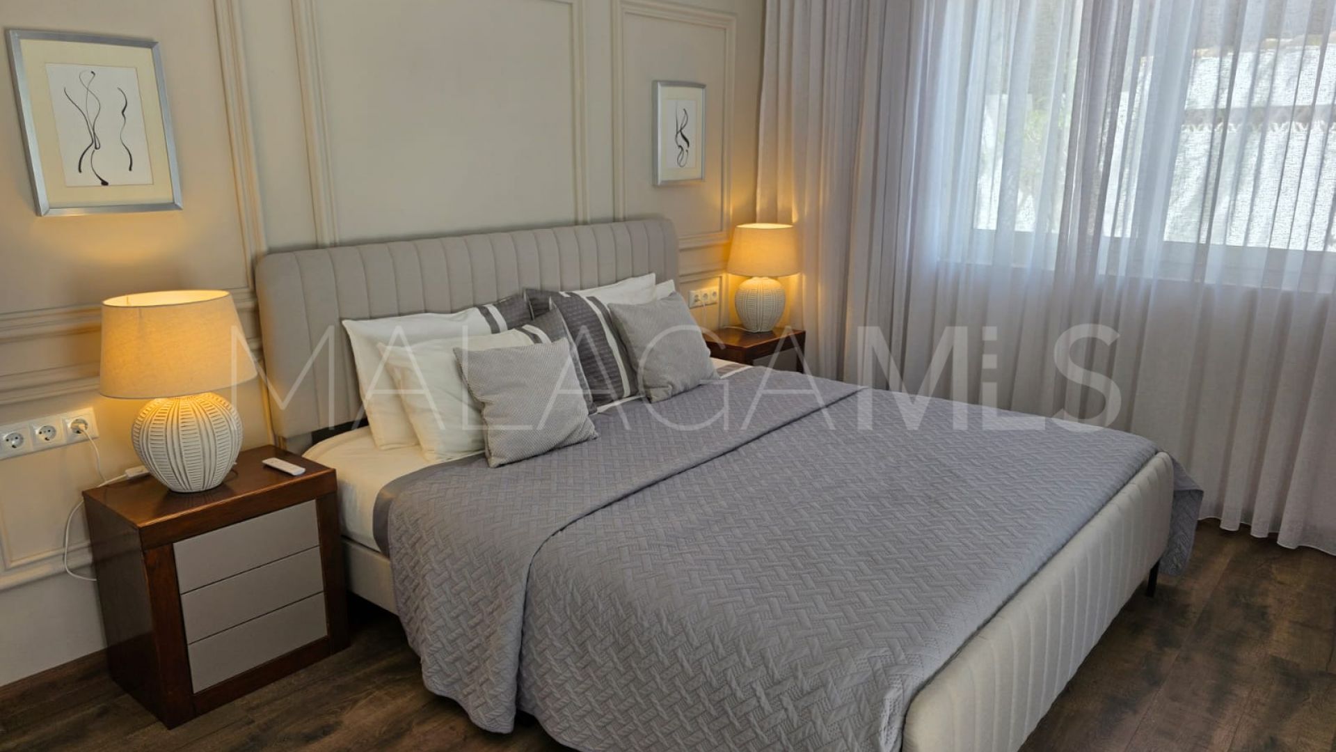 For sale villa in Elviria Playa