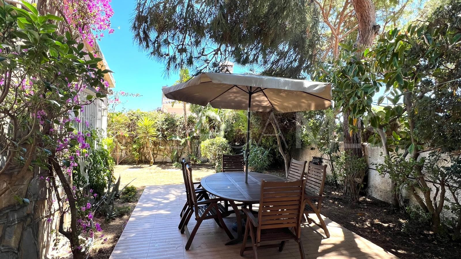 Villa for sale in Elviria Playa