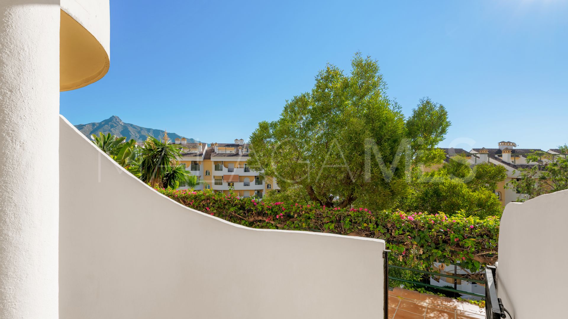 Duplex for sale in Señorio de Aloha