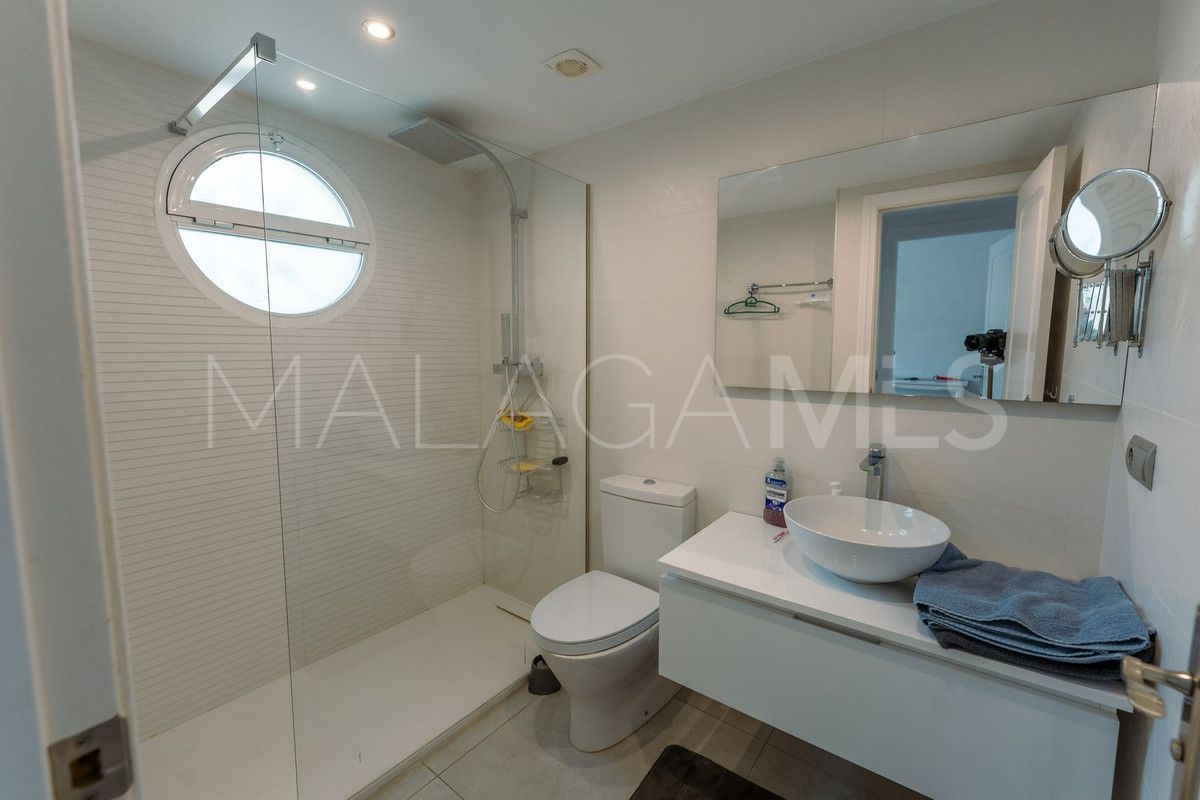 Town house for sale in New Golden Mile