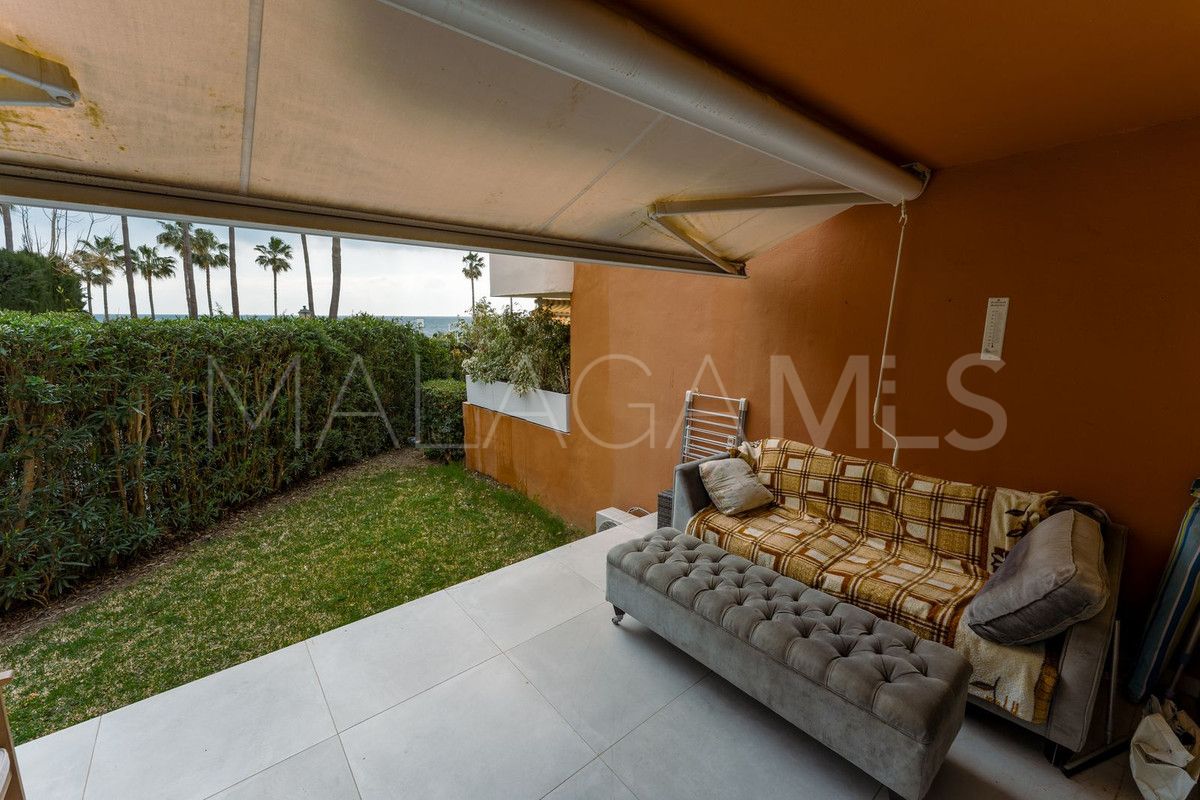 Town house for sale in New Golden Mile