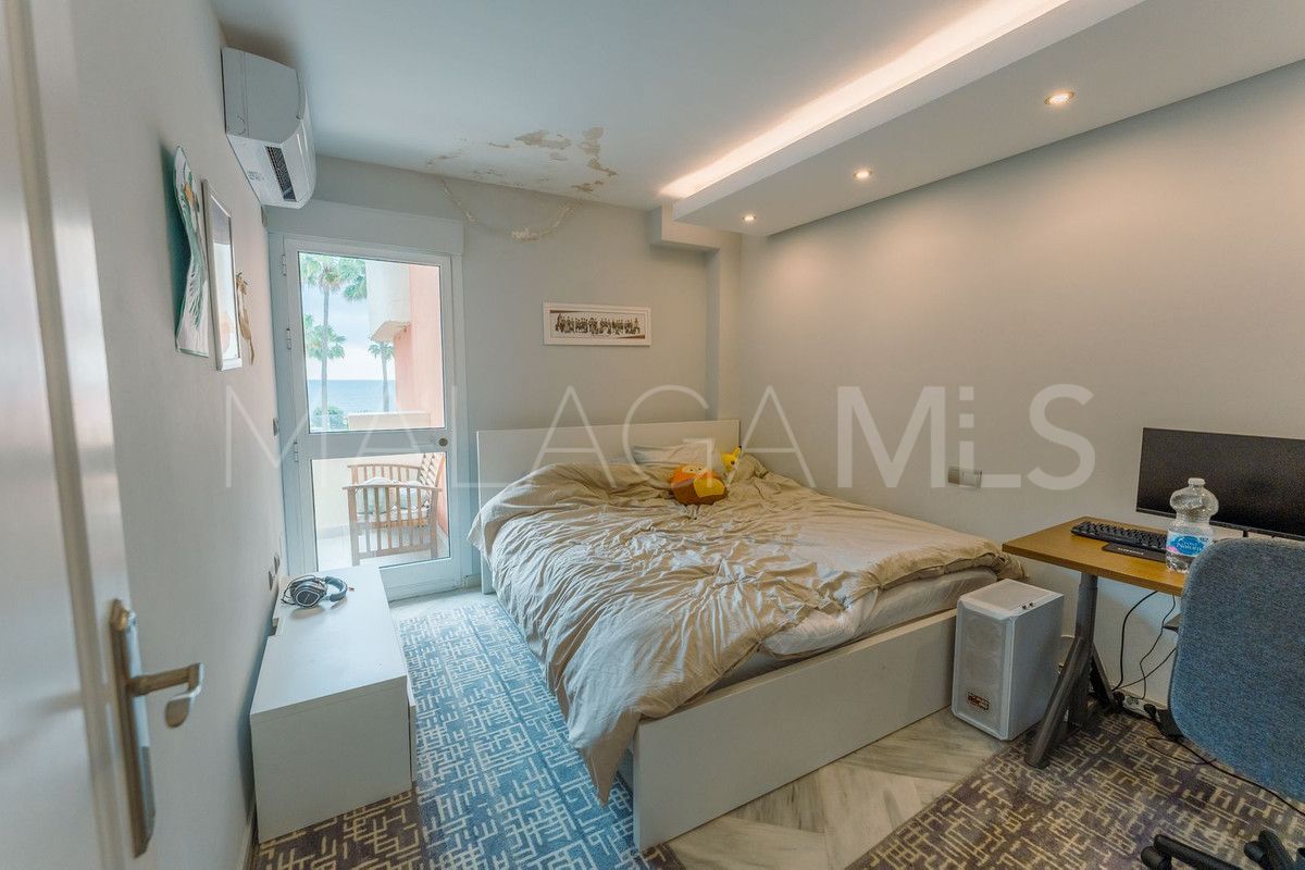 Town house for sale in New Golden Mile