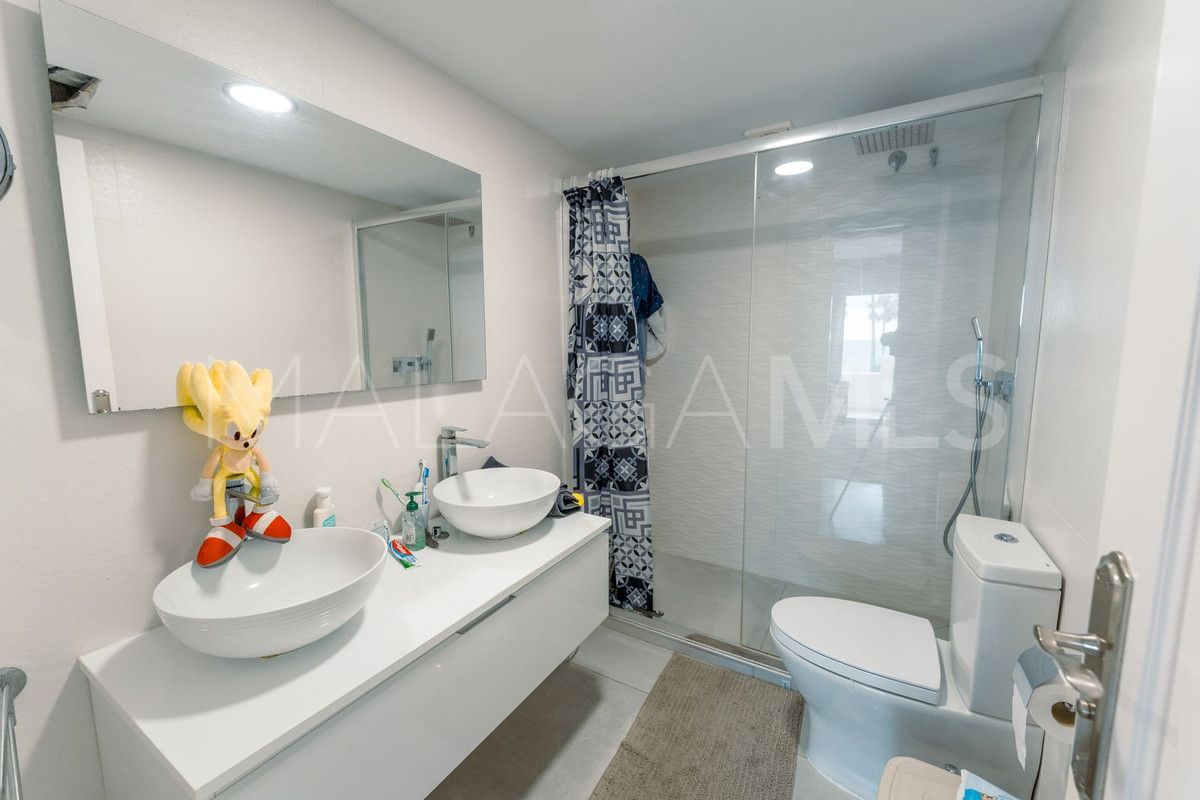 Town house for sale in New Golden Mile