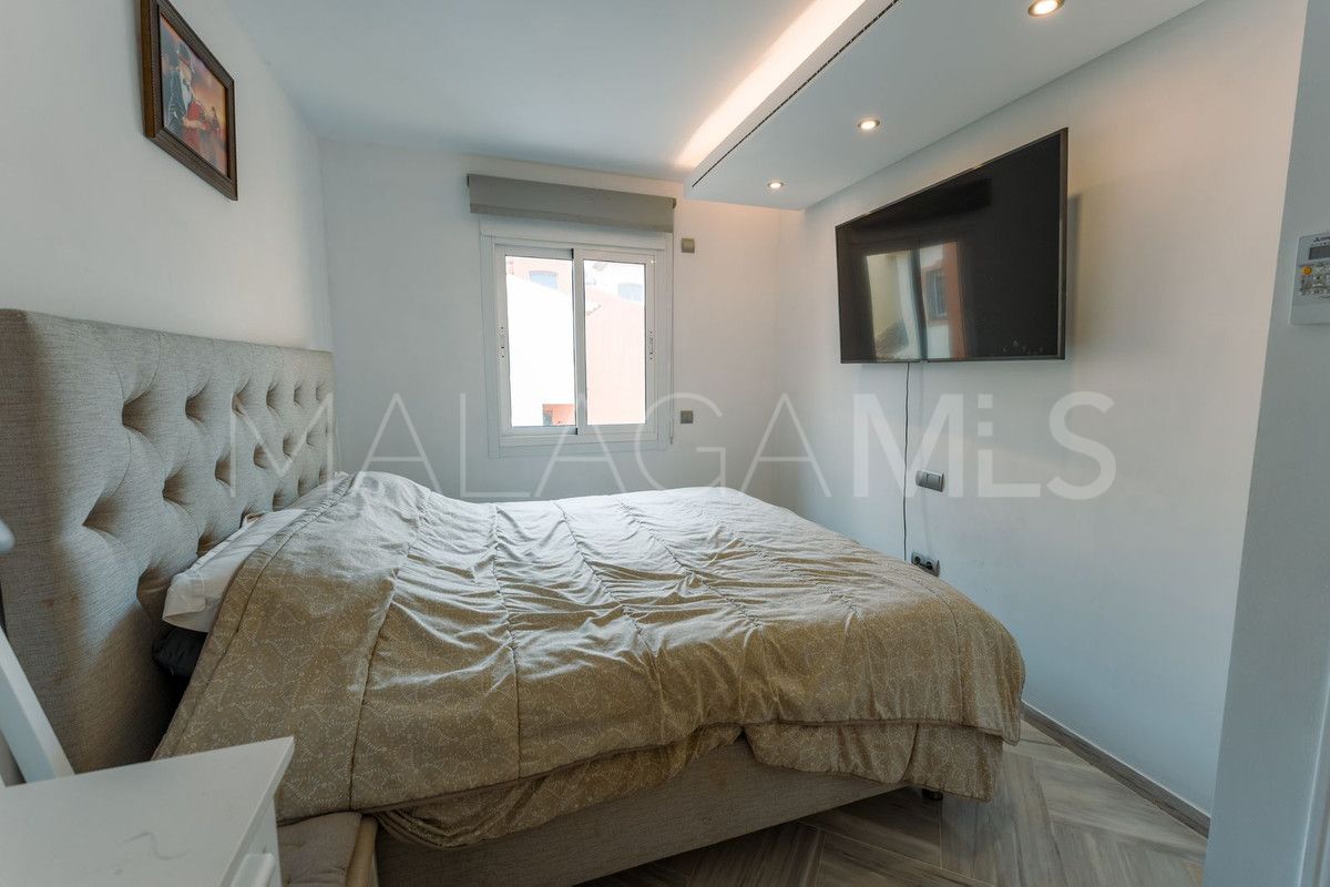 Town house for sale in New Golden Mile