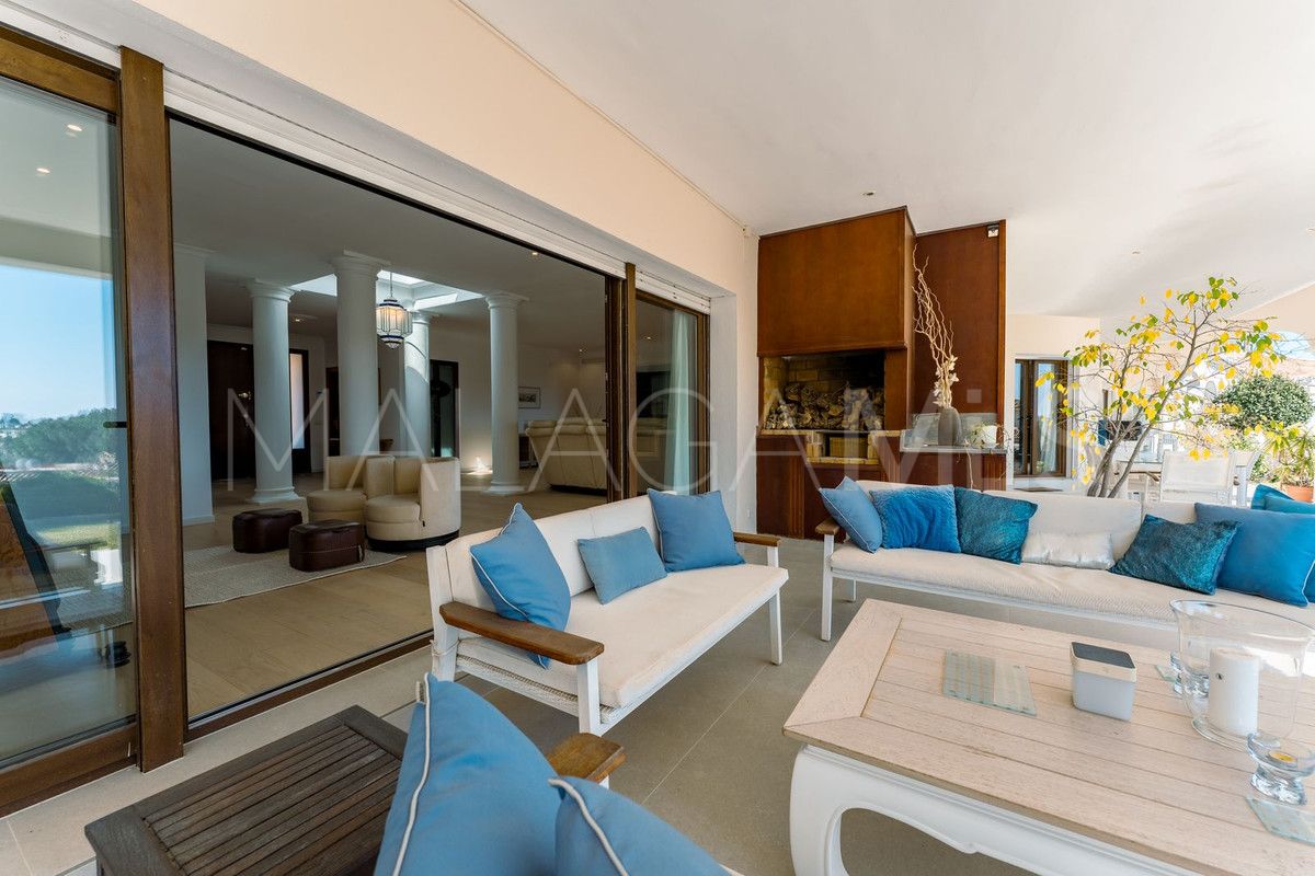 Villa for sale in Benahavis