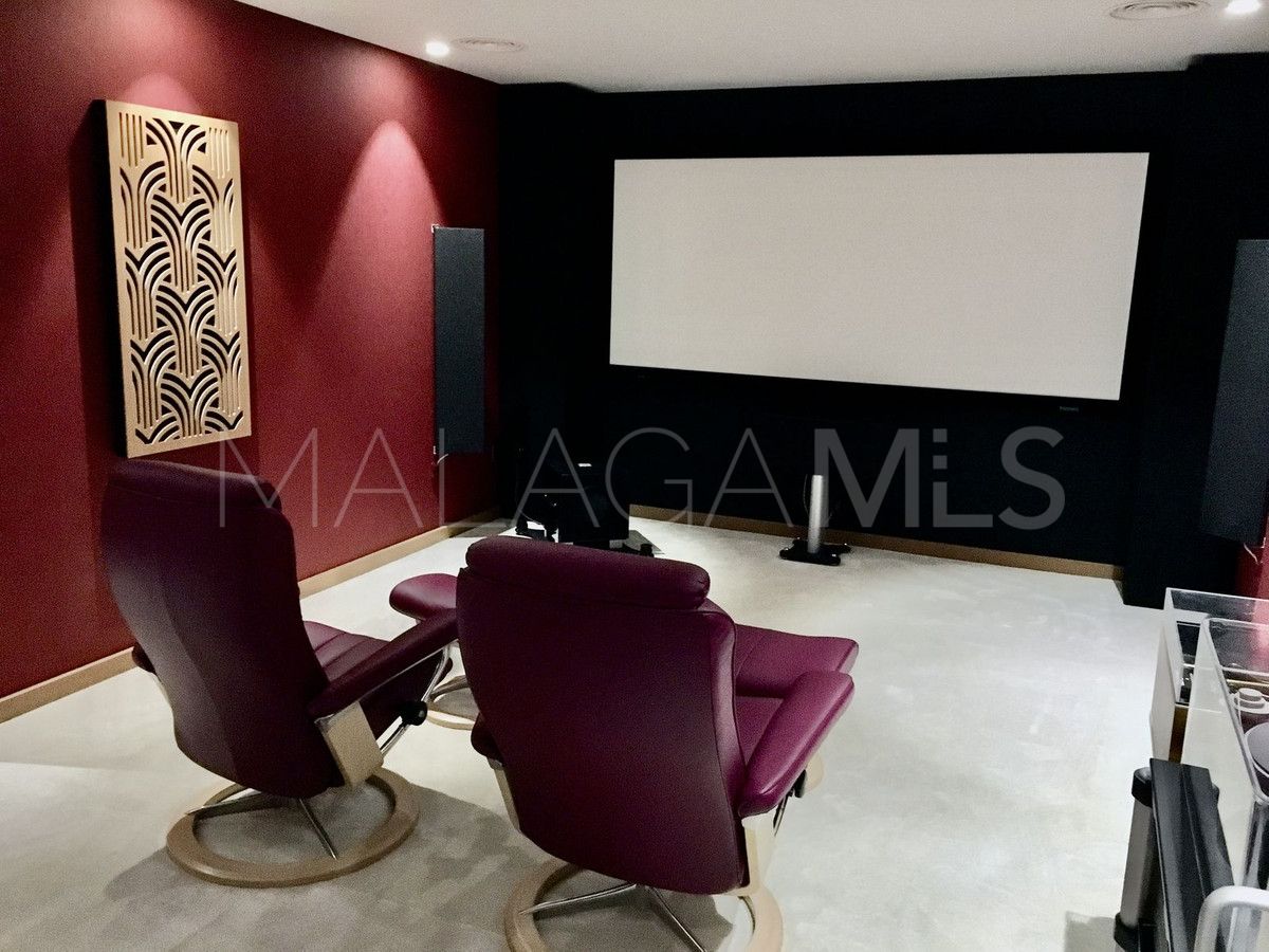 Villa for sale in Benahavis