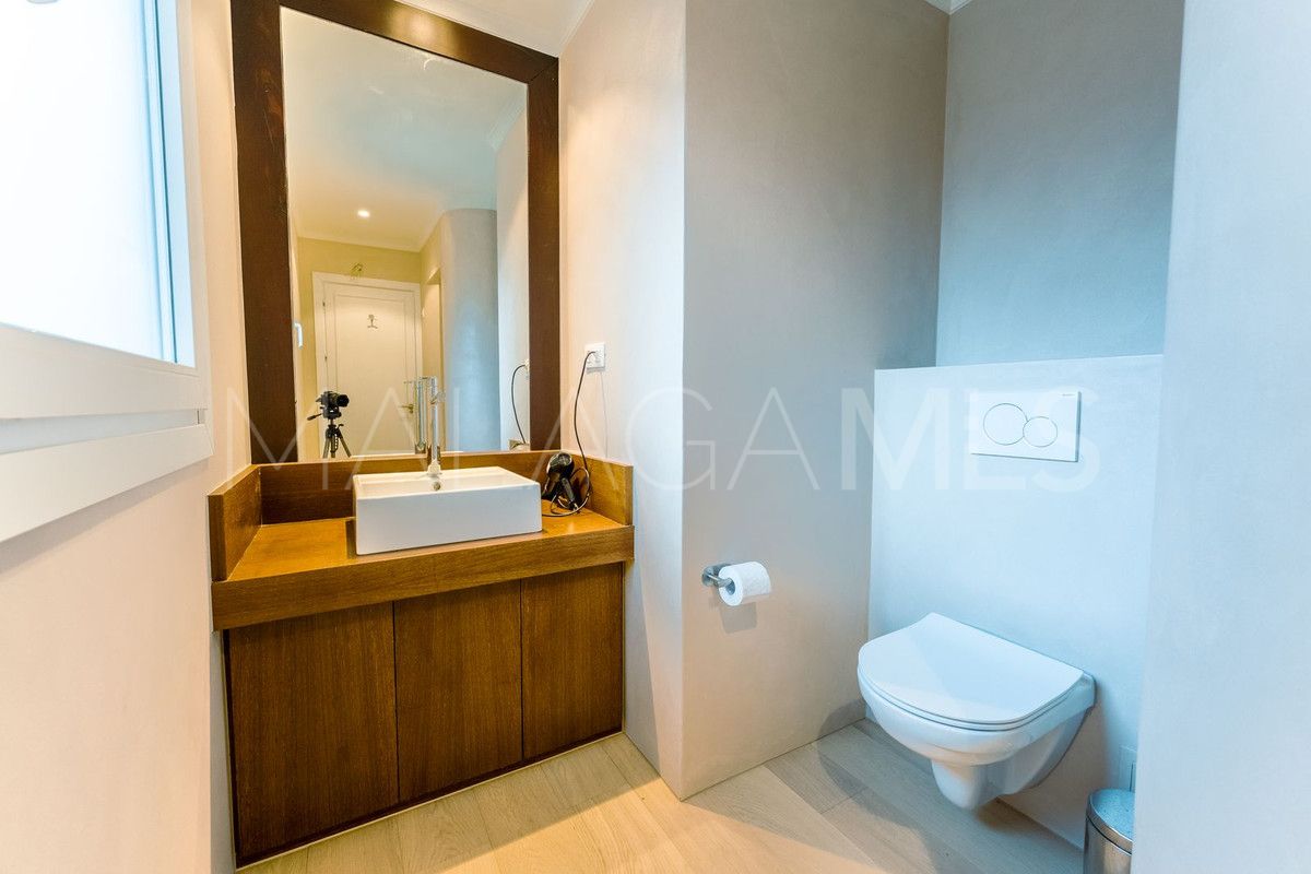Villa for sale in Benahavis