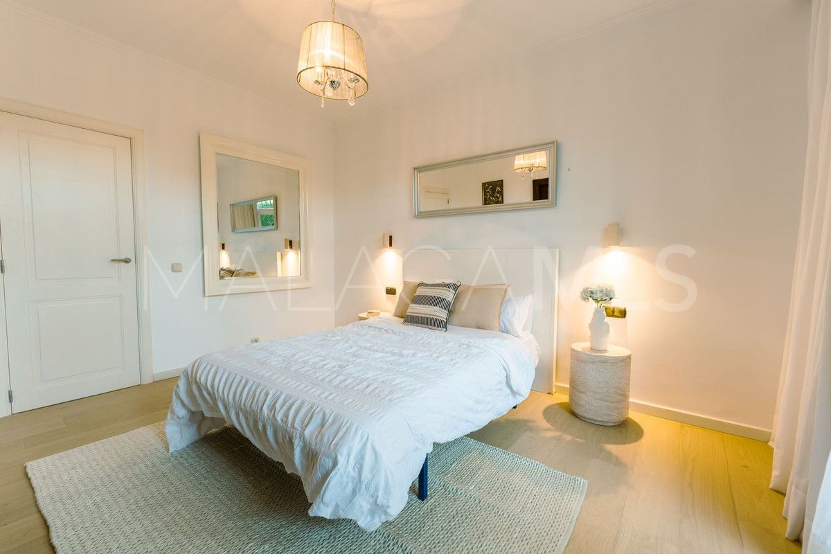 Villa for sale in Benahavis