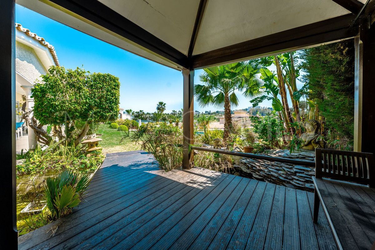 Villa for sale in Benahavis