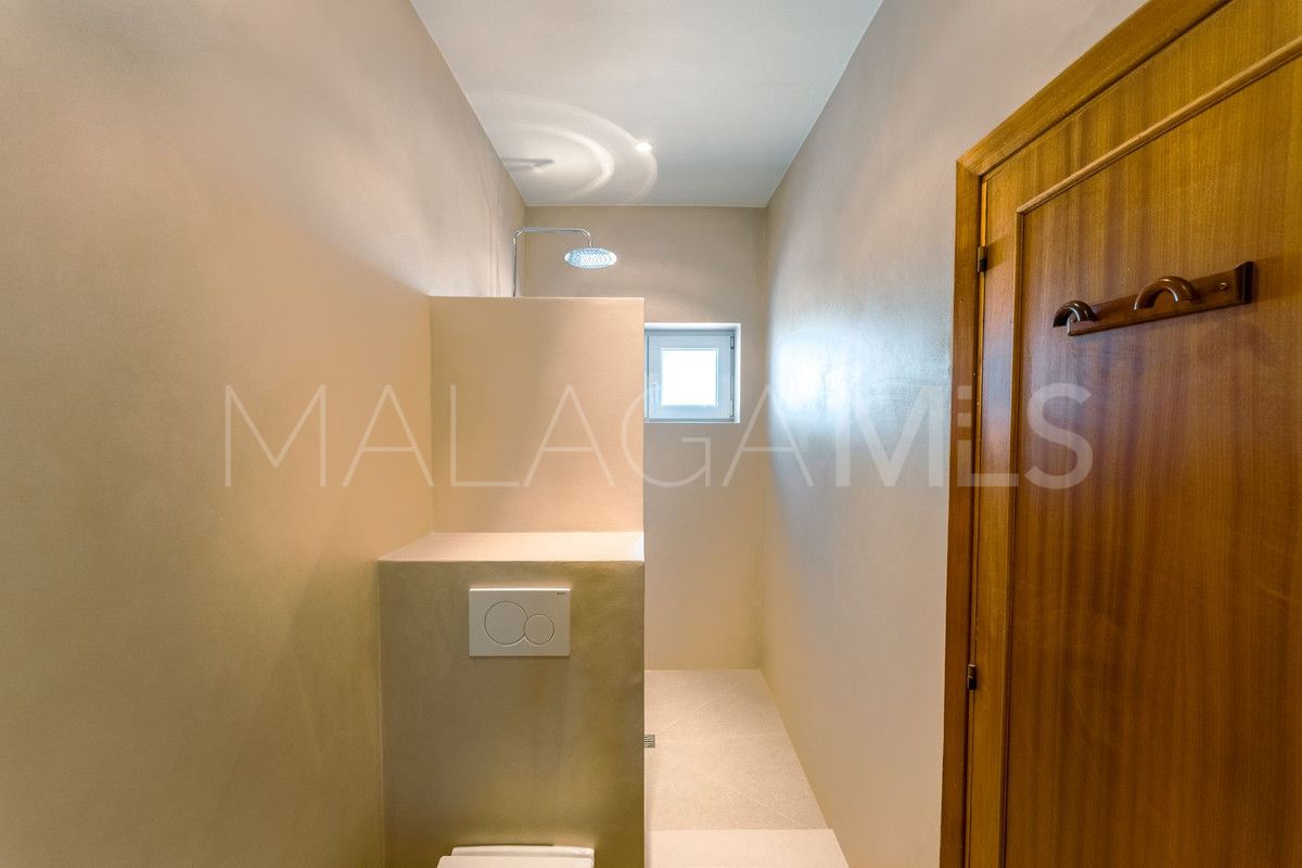 Villa for sale in Benahavis