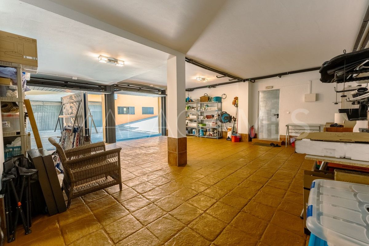 Villa for sale in Guadalmina Alta
