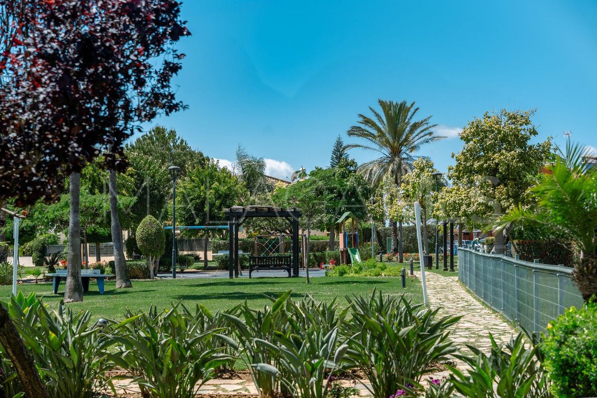 Villa for sale in Guadalmina Alta