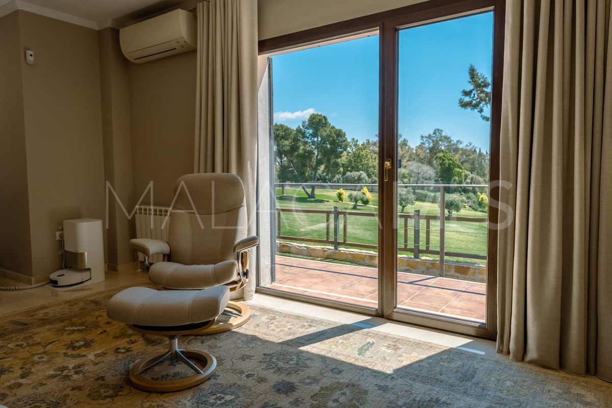 Villa for sale in Guadalmina Alta