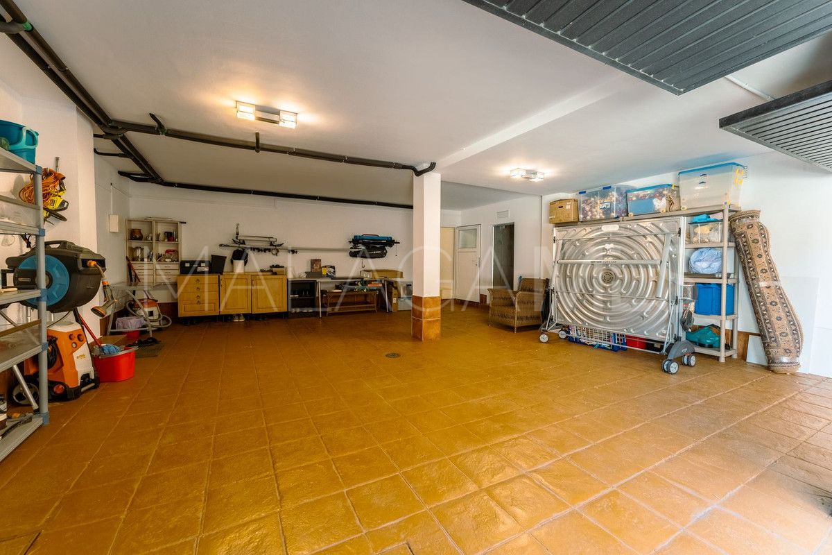 Villa for sale in Guadalmina Alta