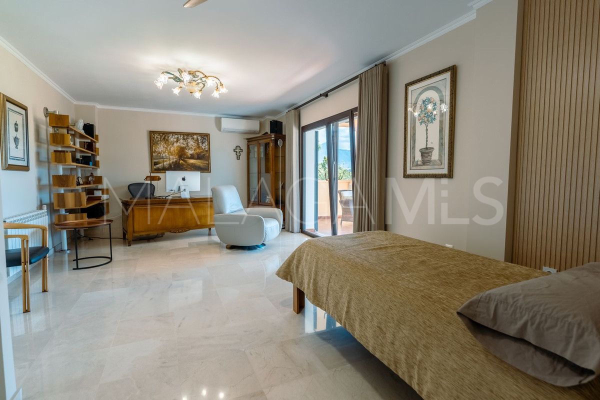 Villa for sale in Guadalmina Alta
