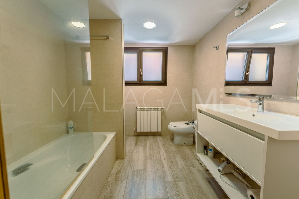 Villa for sale in Guadalmina Alta