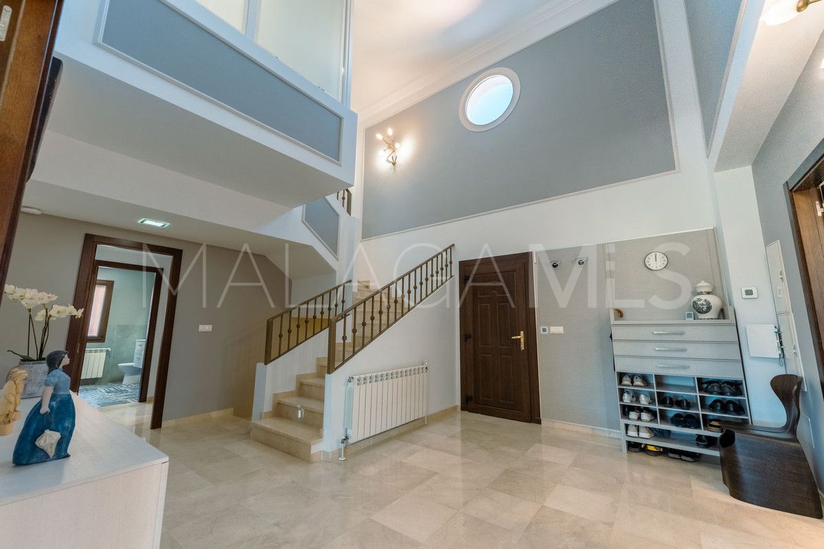 Villa for sale in Guadalmina Alta