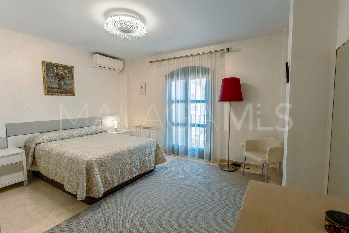Villa for sale in Guadalmina Alta
