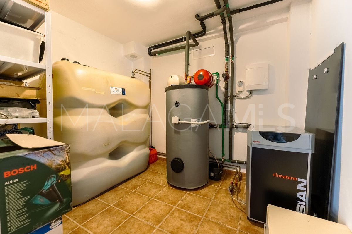 Villa for sale in Guadalmina Alta