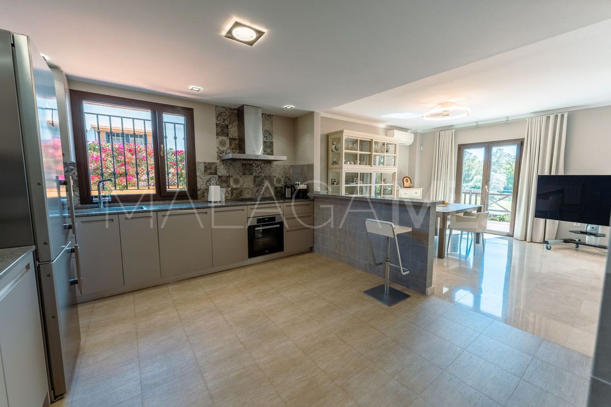 Villa for sale in Guadalmina Alta