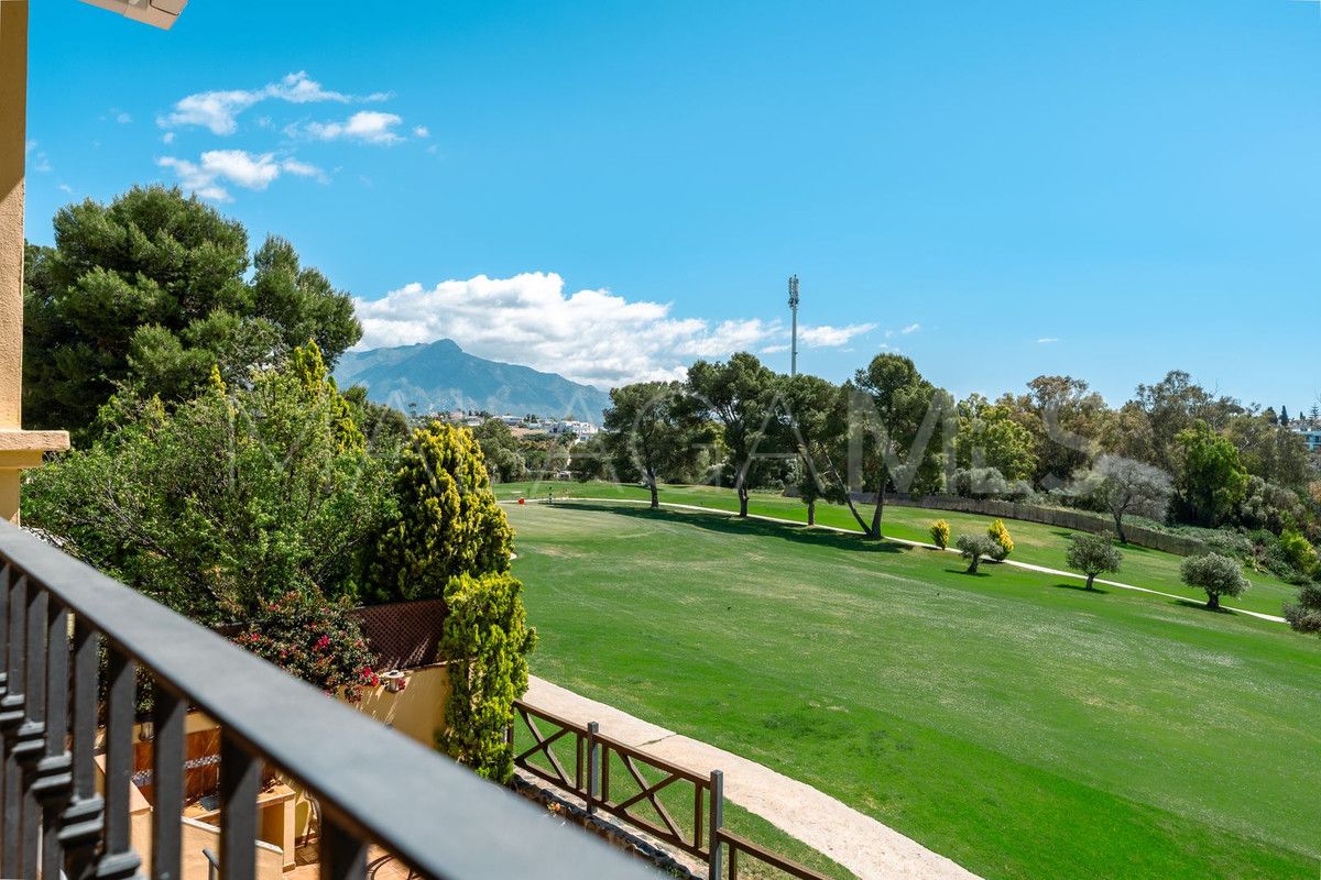 Villa for sale in Guadalmina Alta