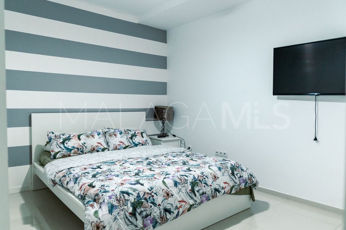 Villa for sale in Nueva Andalucia