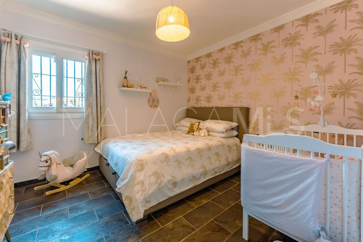 Villa for sale in El Padron