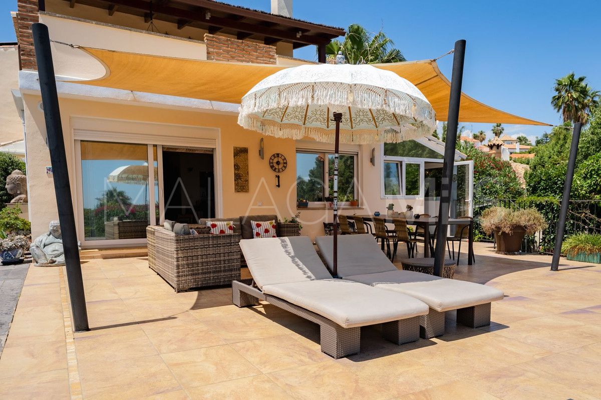 Villa for sale in El Padron