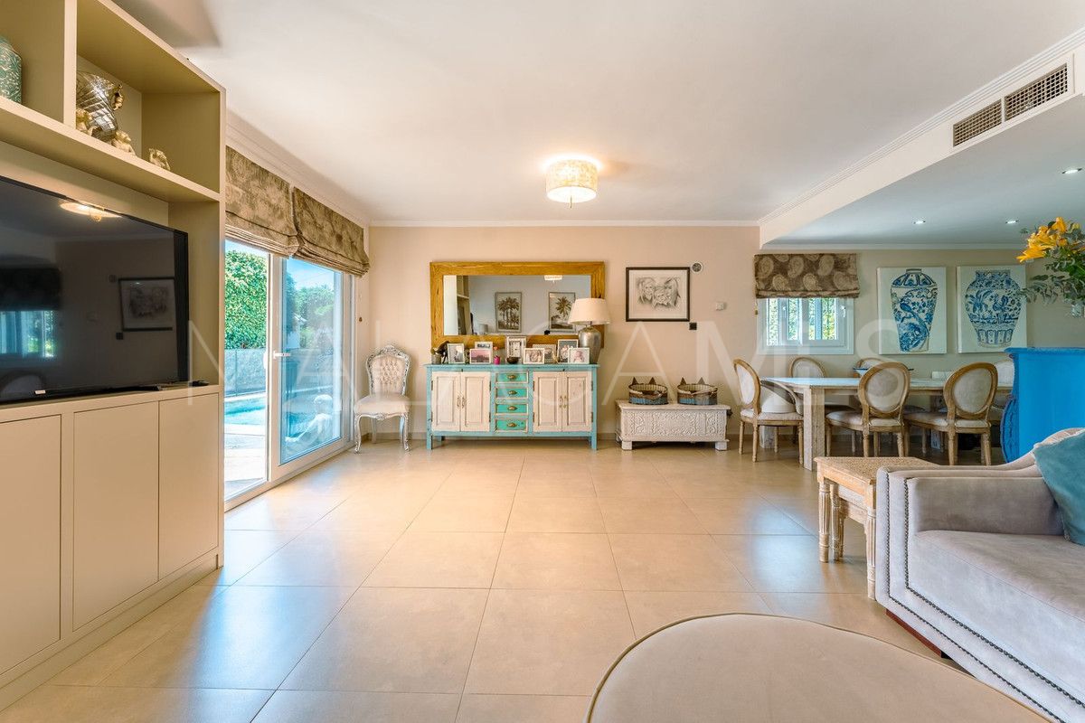 Villa for sale in El Padron