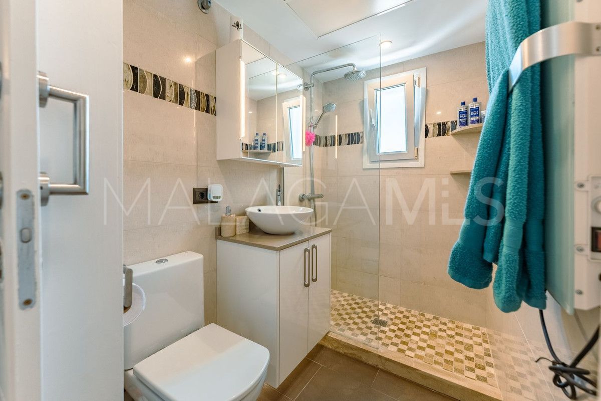 Villa for sale in El Padron