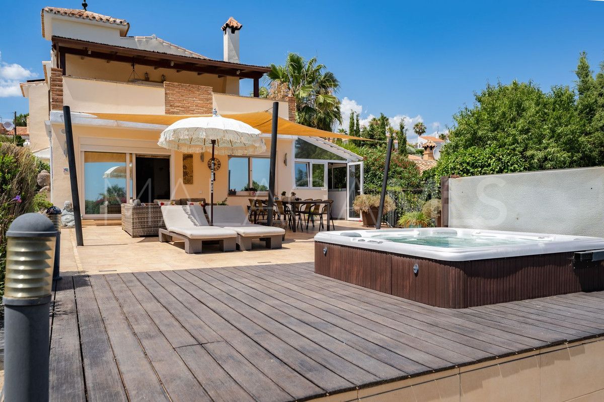 Villa for sale in El Padron