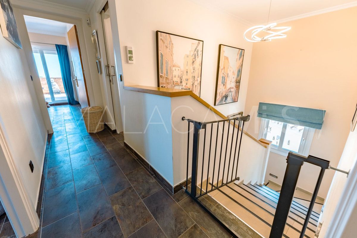 Villa for sale in El Padron