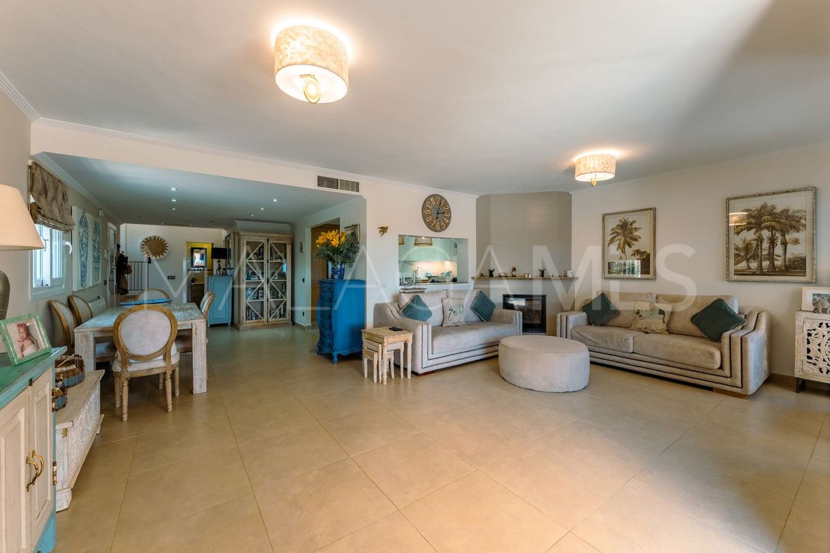 Villa for sale in El Padron