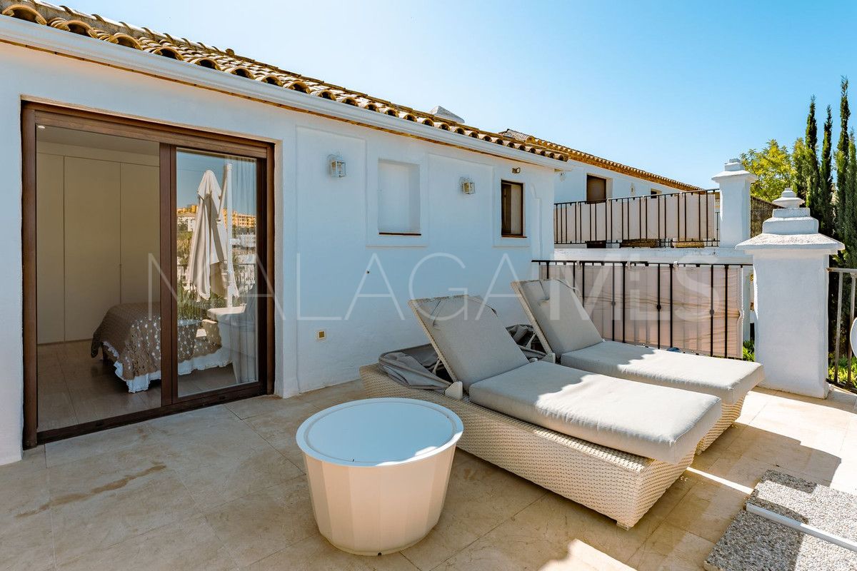 Villa with 4 bedrooms for sale in Selwo