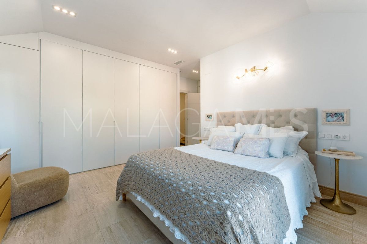 Villa with 4 bedrooms for sale in Selwo